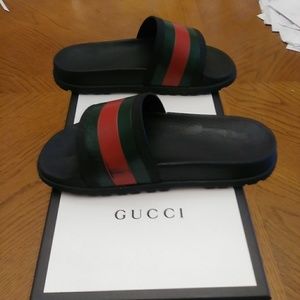pre owned gucci slides